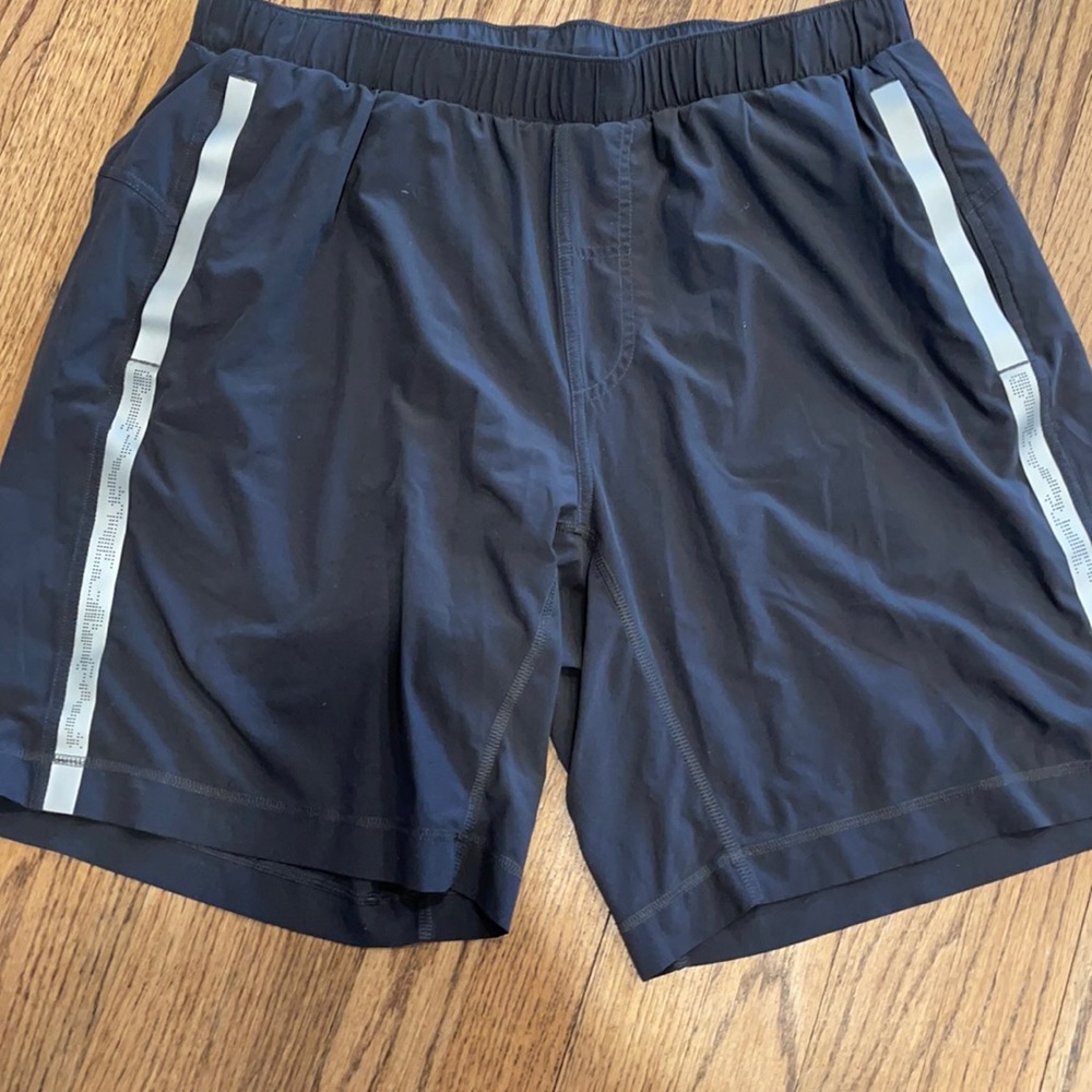 Lululemon gray shorts